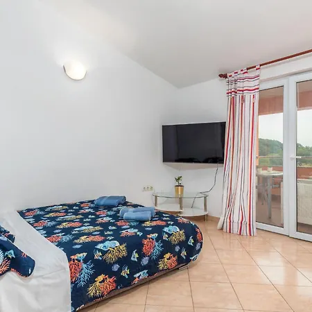 2 Bedroom Stunning In * Pola