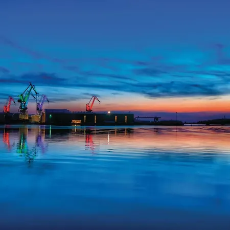 2 Bedroom Stunning In アパート